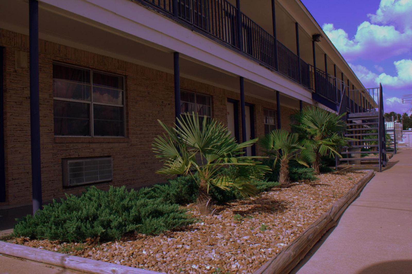 Somerville Inn And Suites Exterior photo