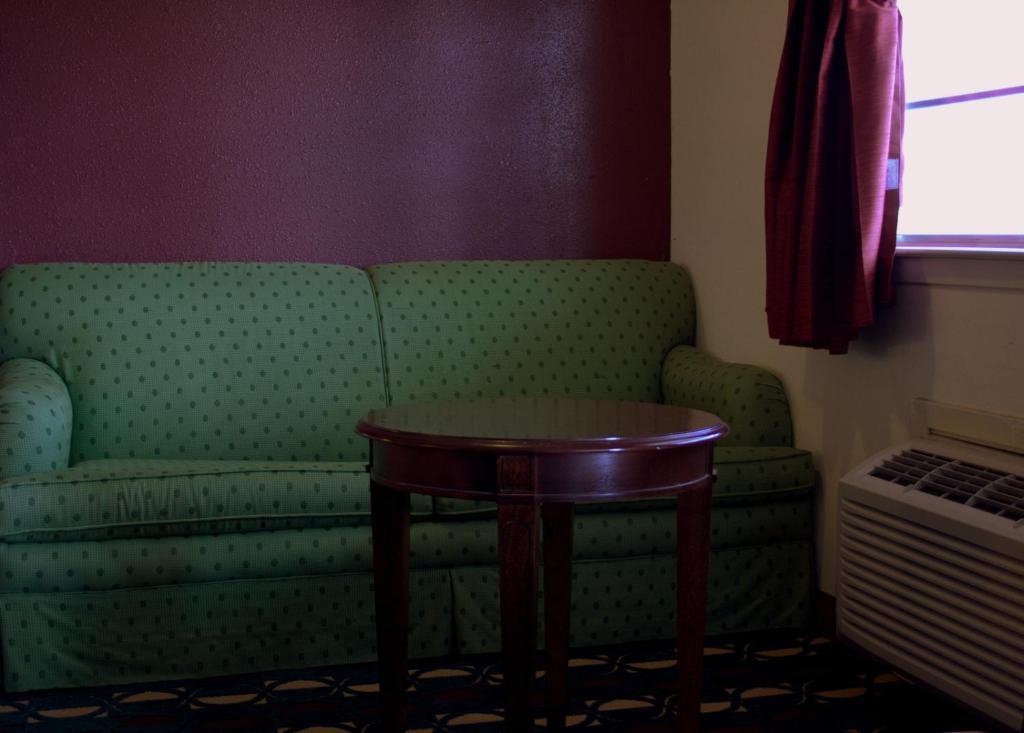 Somerville Inn And Suites Room photo